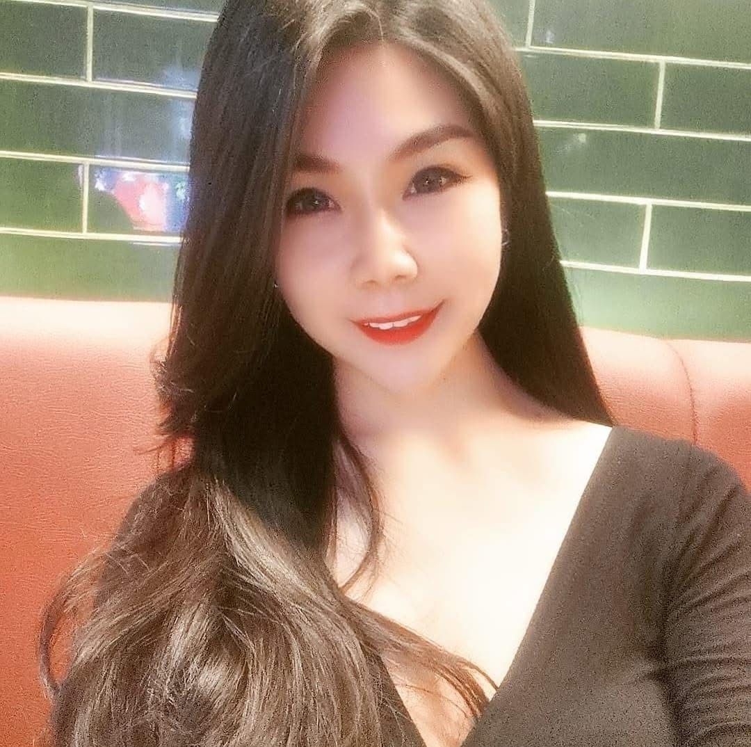 JW姐 瓷盘般的侧脸